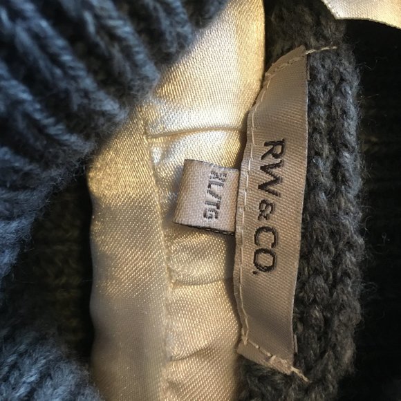 RW and Co. turtleneck sweater - Picture 5 of 5